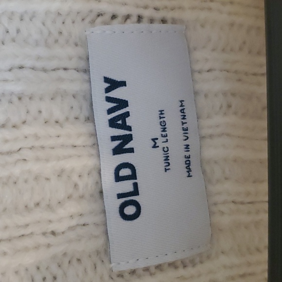 2/$8 ๐ Old Navy knit oversized medium sweater - Picture 3 of 5